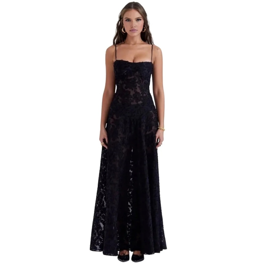 KOUVR Enchanted Elegant Black Lace Evening Gown
